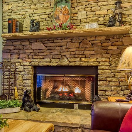 3 Decks, Mtn Views! Tree Tops By Honeybearcabins - Luxury Rain Showers, 3 King Suites, Xl Hottub, Fireplace, Bear Sightings Gatlinburg Esterno foto