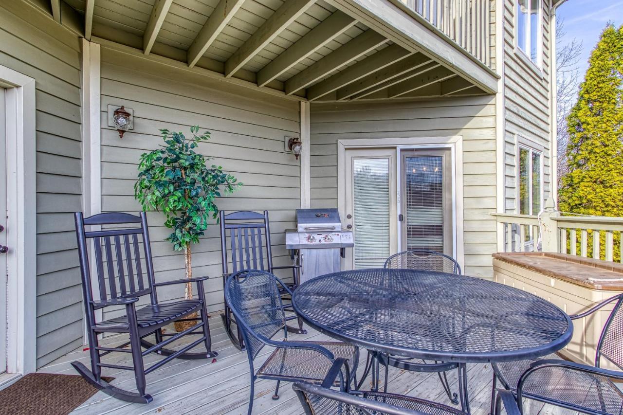 3 Decks, Mtn Views! Tree Tops By Honeybearcabins - Luxury Rain Showers, 3 King Suites, Xl Hottub, Fireplace, Bear Sightings Gatlinburg Esterno foto
