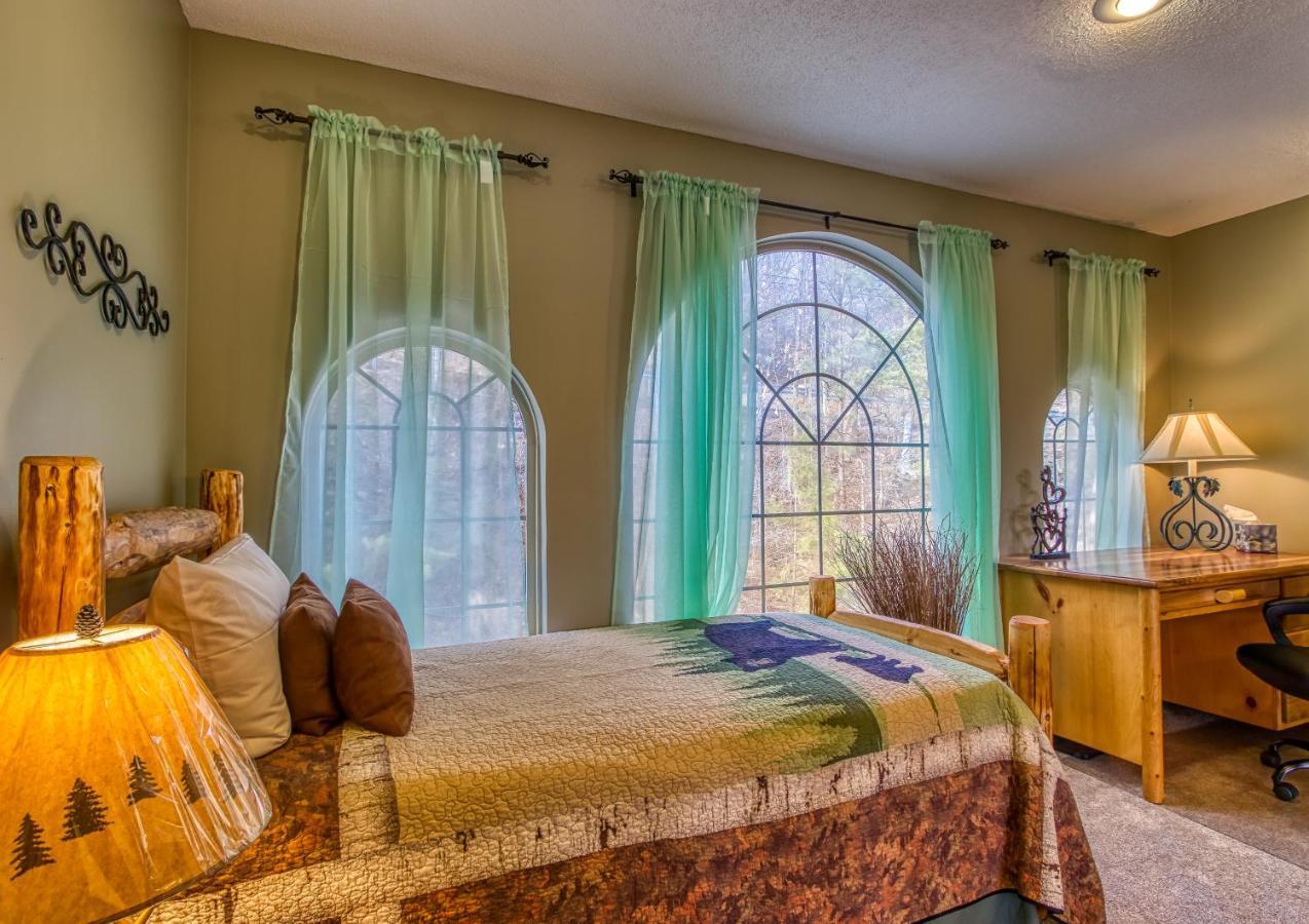 3 Decks, Mtn Views! Tree Tops By Honeybearcabins - Luxury Rain Showers, 3 King Suites, Xl Hottub, Fireplace, Bear Sightings Gatlinburg Esterno foto