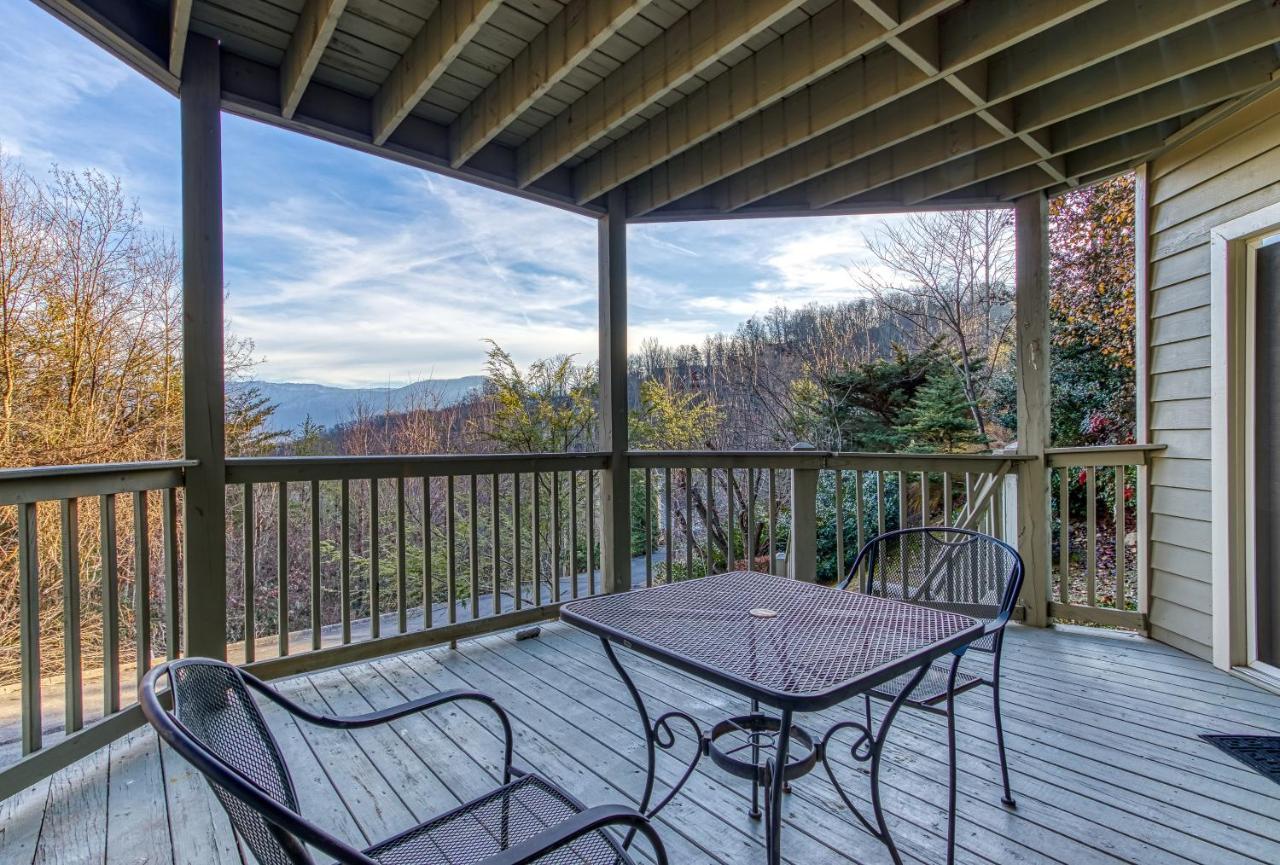 3 Decks, Mtn Views! Tree Tops By Honeybearcabins - Luxury Rain Showers, 3 King Suites, Xl Hottub, Fireplace, Bear Sightings Gatlinburg Esterno foto