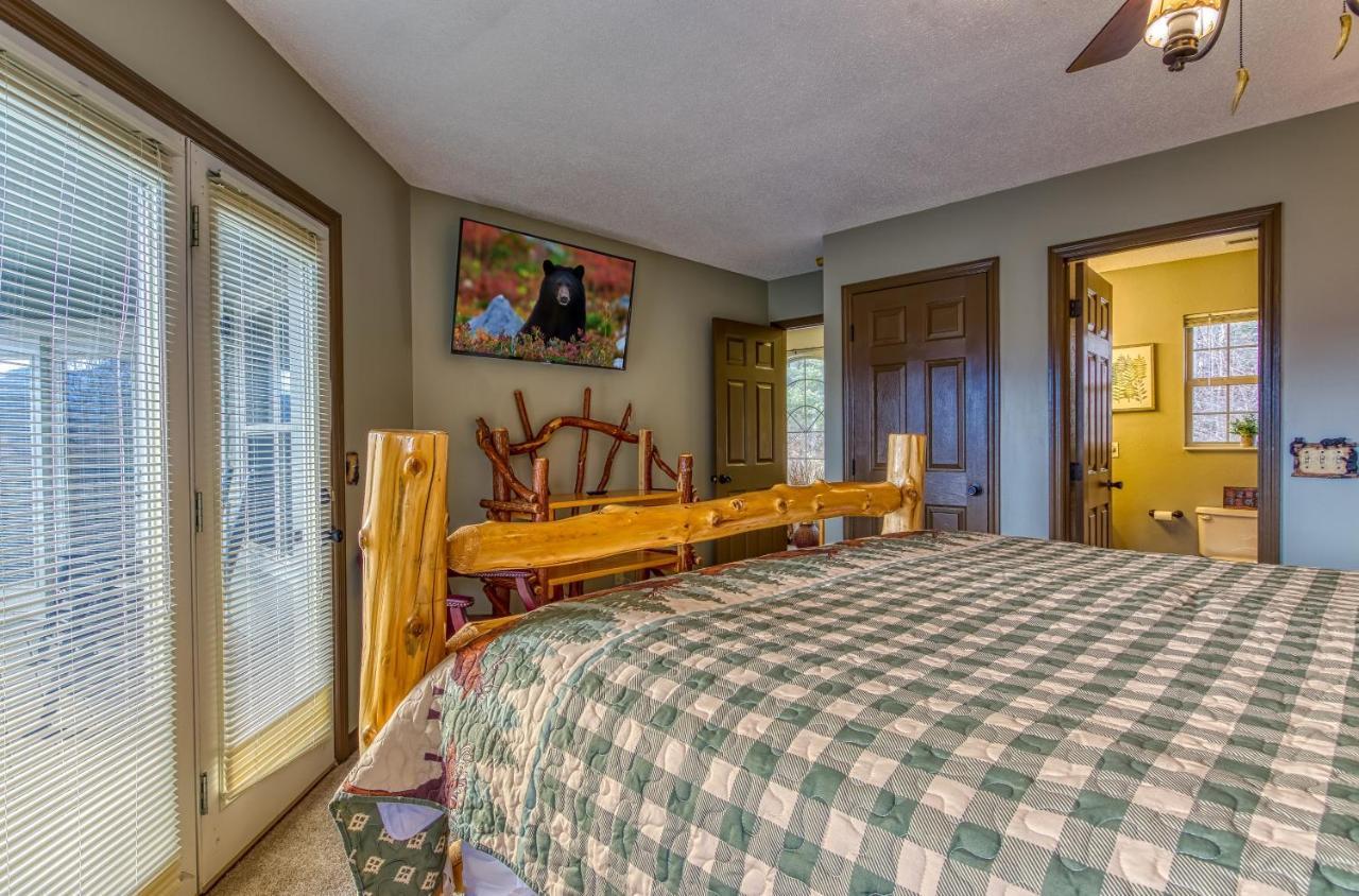 3 Decks, Mtn Views! Tree Tops By Honeybearcabins - Luxury Rain Showers, 3 King Suites, Xl Hottub, Fireplace, Bear Sightings Gatlinburg Esterno foto