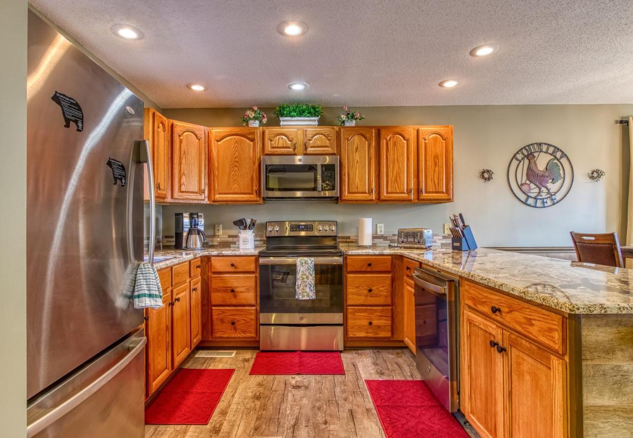 3 Decks, Mtn Views! Tree Tops By Honeybearcabins - Luxury Rain Showers, 3 King Suites, Xl Hottub, Fireplace, Bear Sightings Gatlinburg Esterno foto