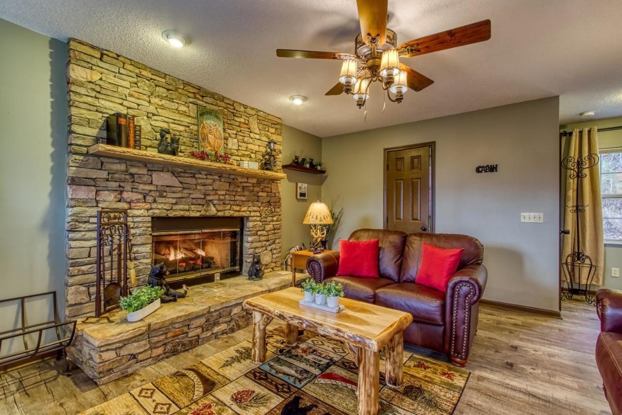 3 Decks, Mtn Views! Tree Tops By Honeybearcabins - Luxury Rain Showers, 3 King Suites, Xl Hottub, Fireplace, Bear Sightings Gatlinburg Esterno foto
