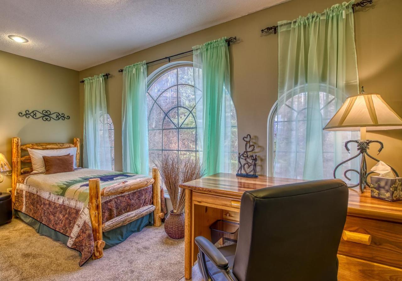 3 Decks, Mtn Views! Tree Tops By Honeybearcabins - Luxury Rain Showers, 3 King Suites, Xl Hottub, Fireplace, Bear Sightings Gatlinburg Esterno foto
